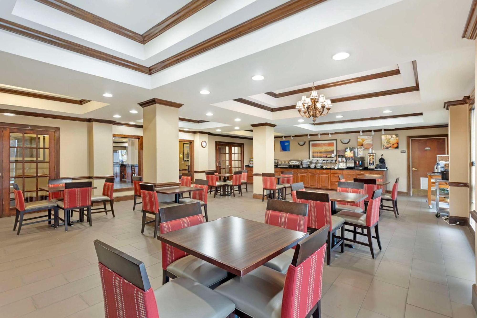 Comfort Inn & Suites Carneys Point Eksteriør bilde