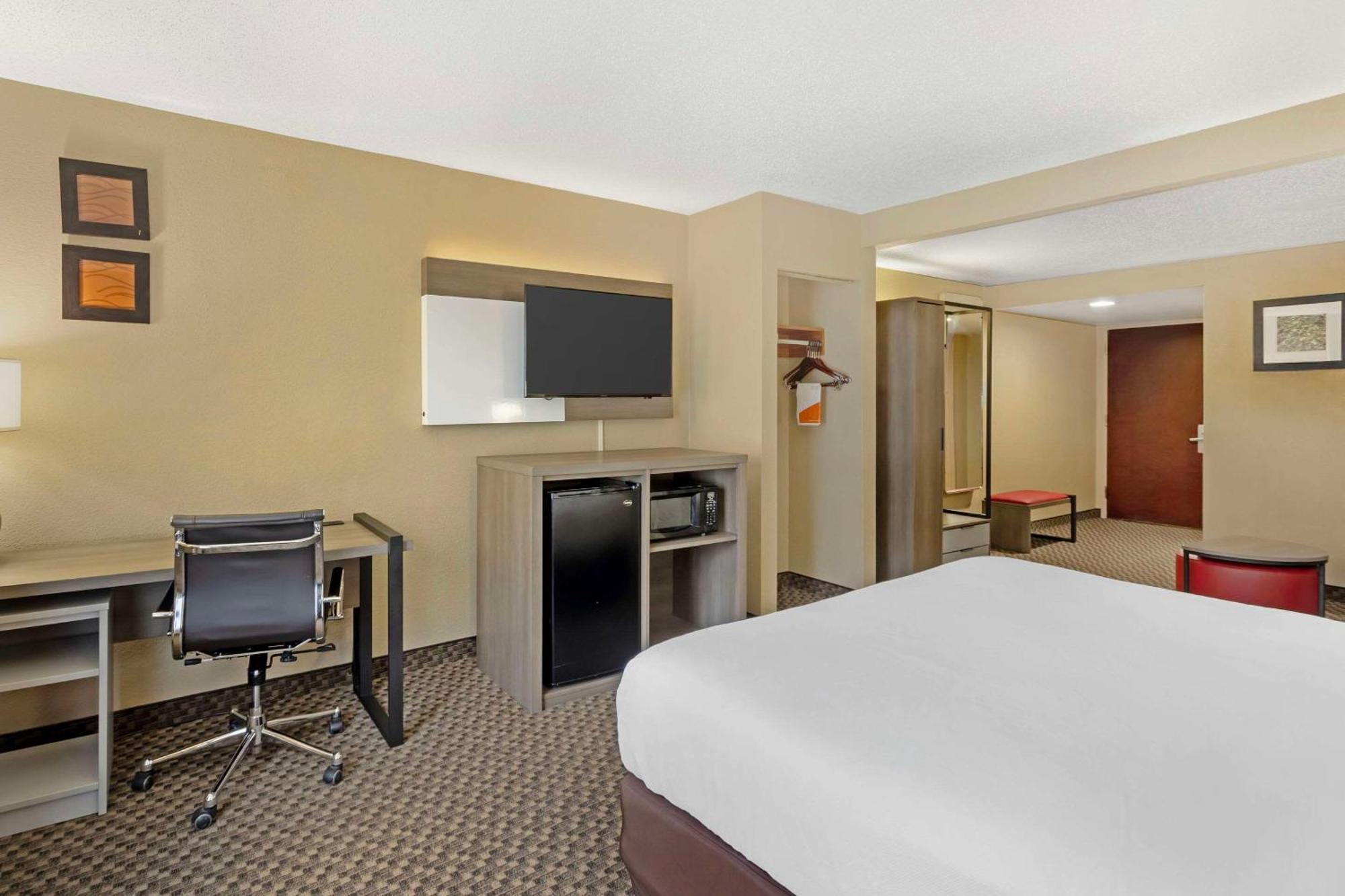 Comfort Inn & Suites Carneys Point Eksteriør bilde