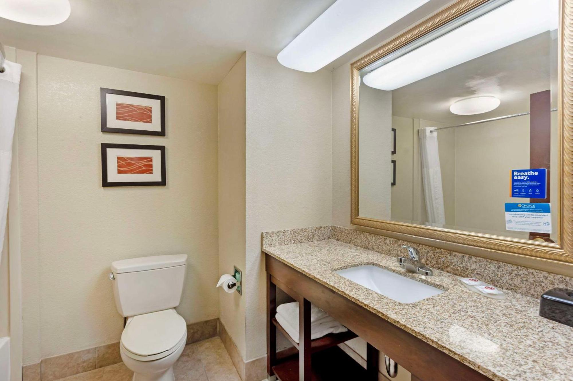 Comfort Inn & Suites Carneys Point Eksteriør bilde