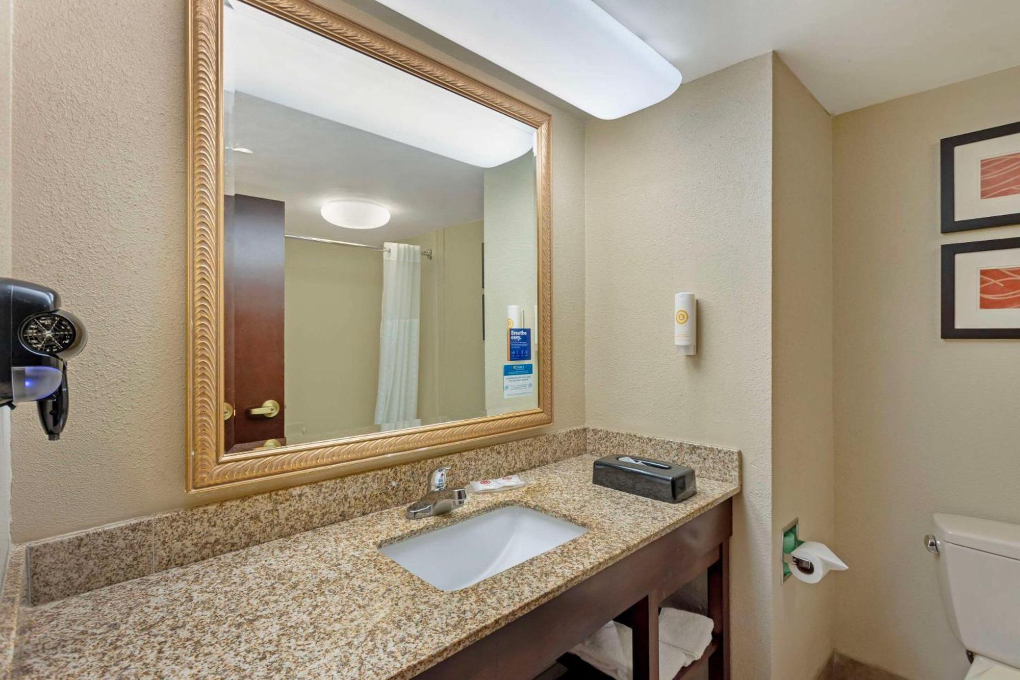 Comfort Inn & Suites Carneys Point Eksteriør bilde