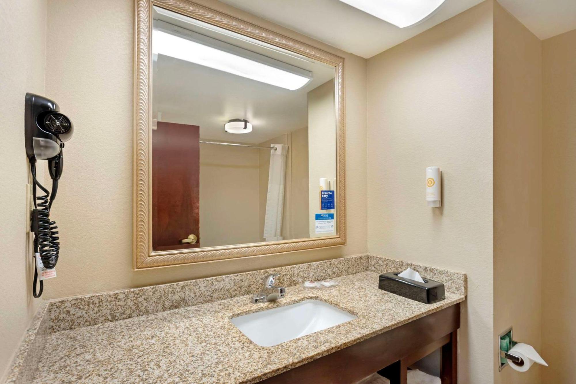Comfort Inn & Suites Carneys Point Eksteriør bilde