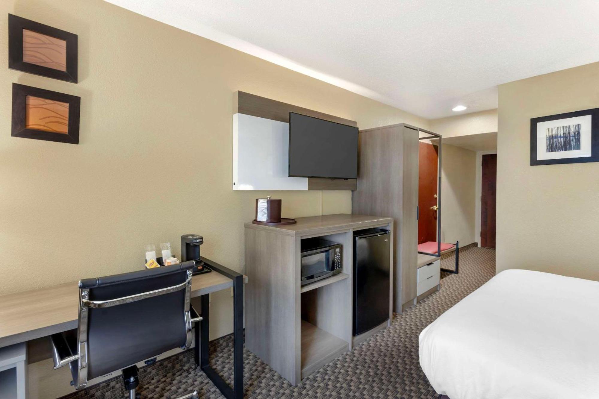 Comfort Inn & Suites Carneys Point Eksteriør bilde