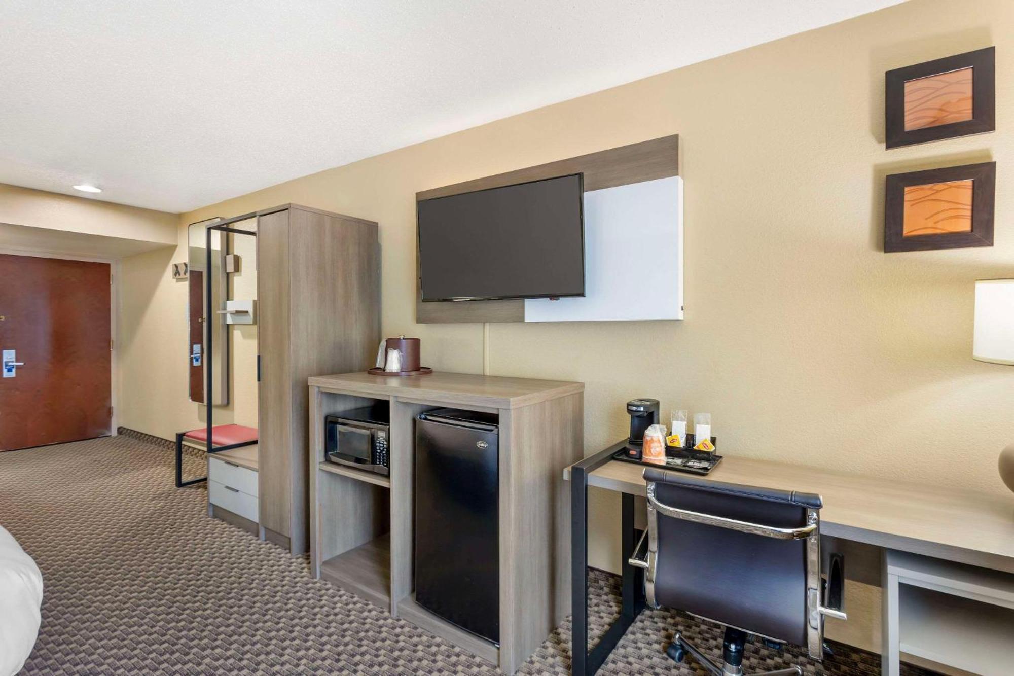 Comfort Inn & Suites Carneys Point Eksteriør bilde