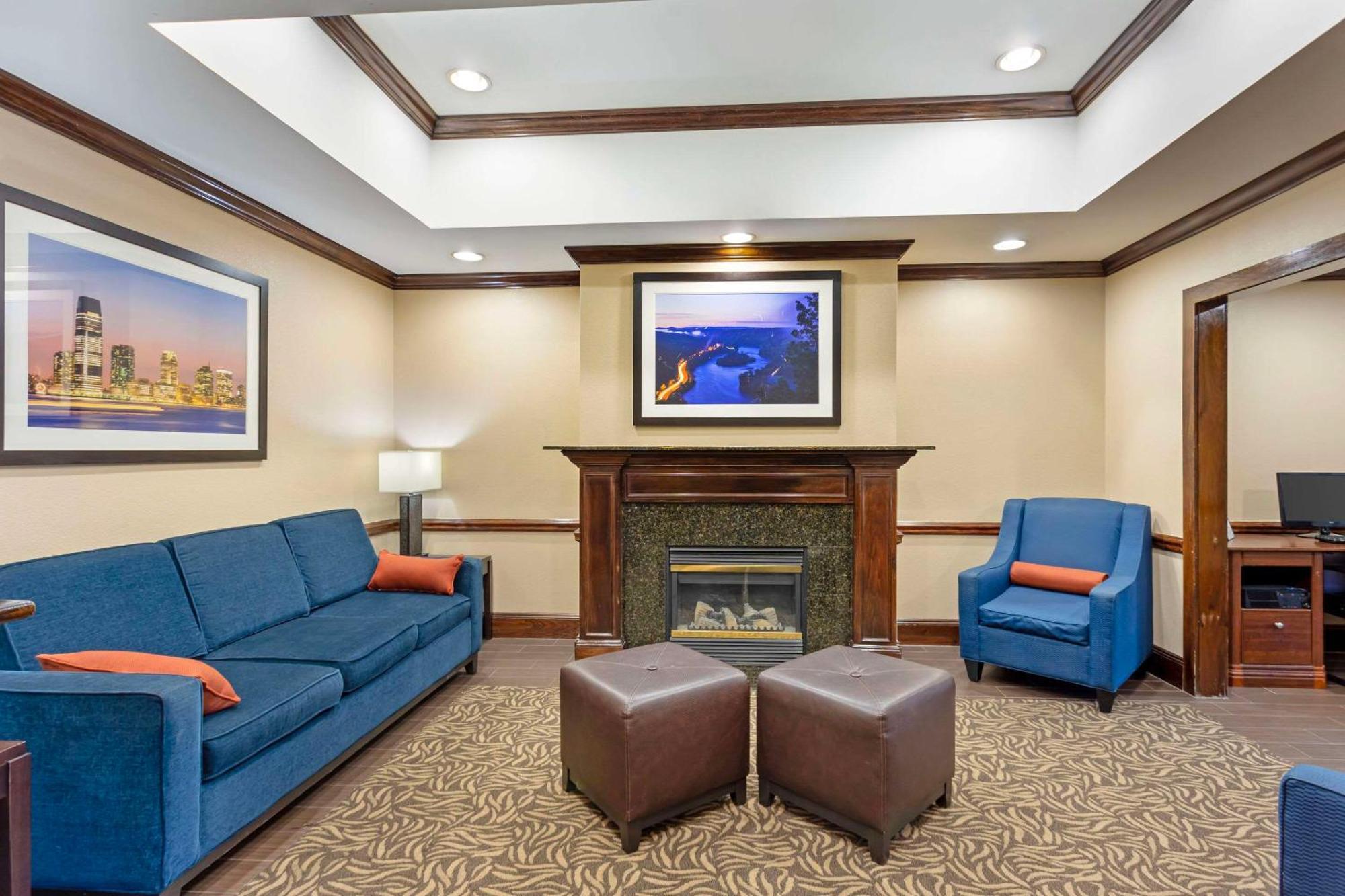 Comfort Inn & Suites Carneys Point Eksteriør bilde